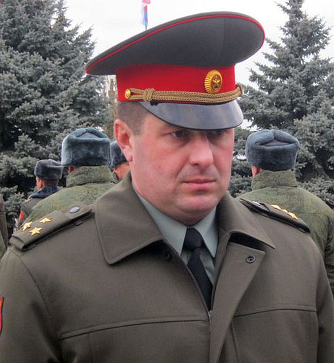 Генерал-майор Валерий Плохотнюк в военной форме